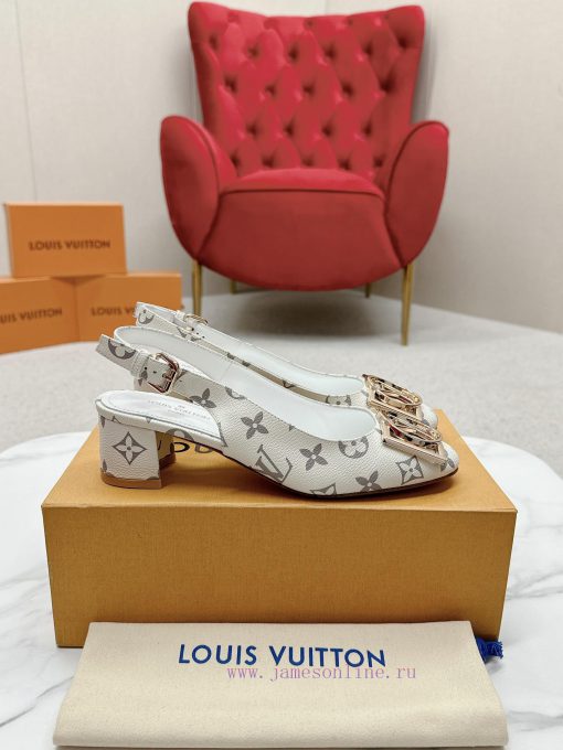 ️ Lv Single Shoe: This Urban Twist women's shoe provides a fashionable upgrade to the classimof1rih3 - Image 3
