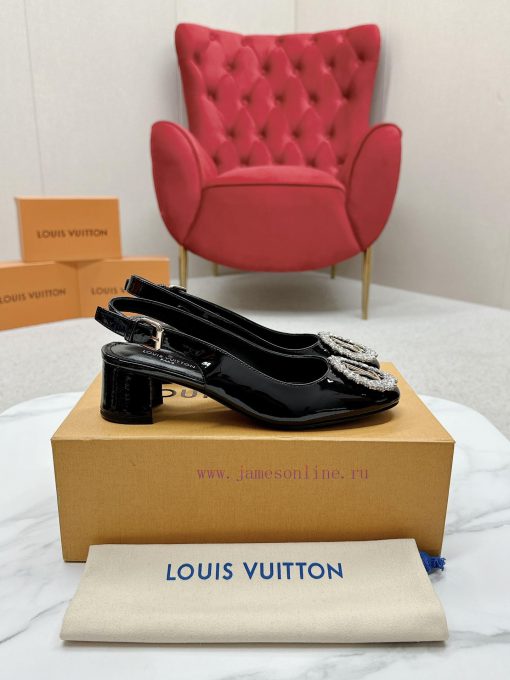 ️ Lv Single Shoe: This Urban Twist women's shoe provides a fashionable upgrade to the classicmkriw33 - Image 3