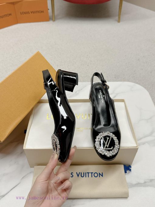 ️ Lv Single Shoe: This Urban Twist women's shoe provides a fashionable upgrade to the classicmkriw33 - Image 7