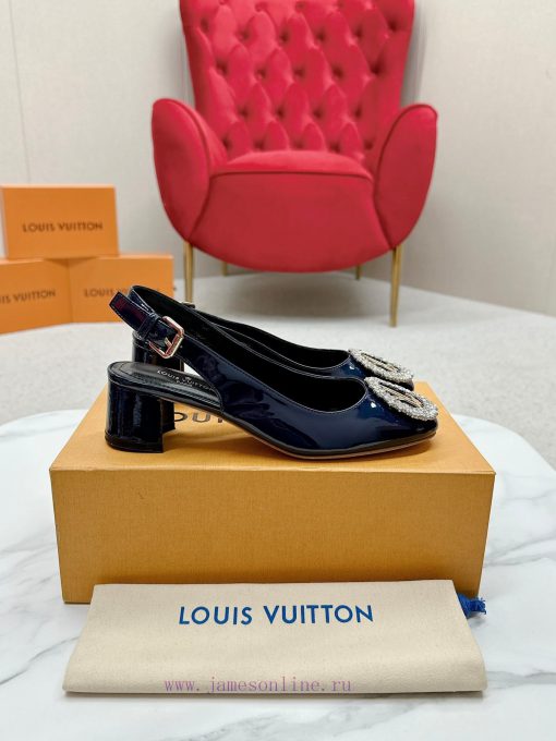 ️ Lv Single Shoe: This Urban Twist women's shoe provides a fashionable upgrade to the classife38itt4 - Image 3
