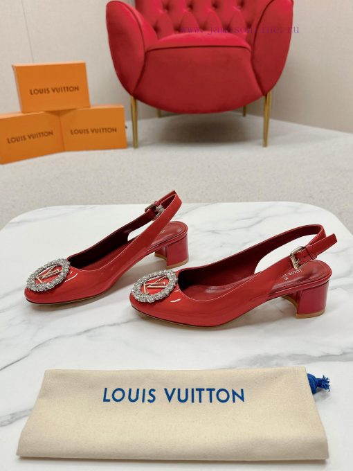 ️ Lv Single Shoe: This Urban Twist women's shoe provides a fashionable upgrade to the classincoq0gq7 - Image 4