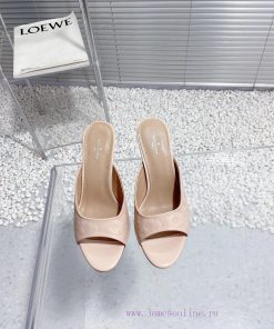 LV Louis Vuitton high-heeled slippersCute and very age reducing, not afraid of showing shortync1rop1