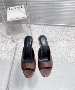 LV Louis Vuitton high-heeled slippersCute and very age reducing, not afraid of showing shortt1ifb4z8