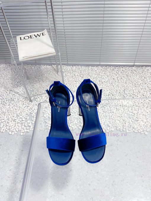 LV Louis Vuitton crystal diamond high-heeled sandalsCute and very age reducing, not afraid o2lk55f7d