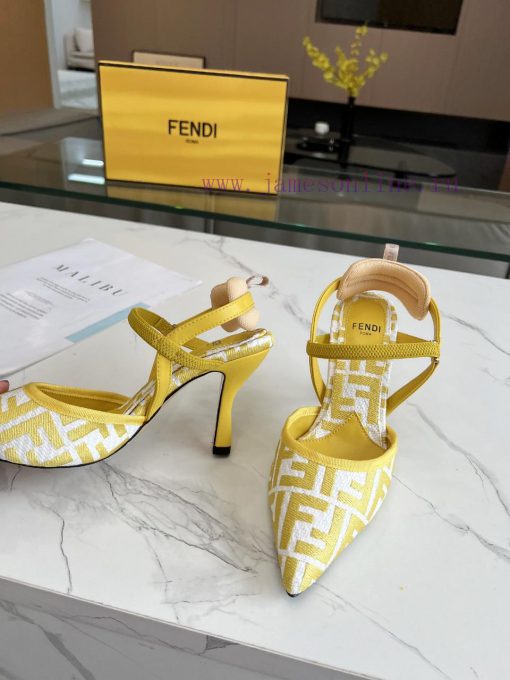 Sizes 35-40 (41 42 customized)Follow height 5.5 8.5f4tbtenu