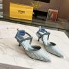 Sizes 35-40 (41 42 customized)Follow height 5.5 8.5pary3y8y