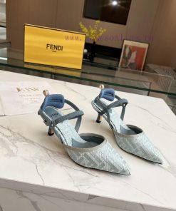 Sizes 35-40 (41 42 customized)Follow height 5.5 8.5pary3y8y