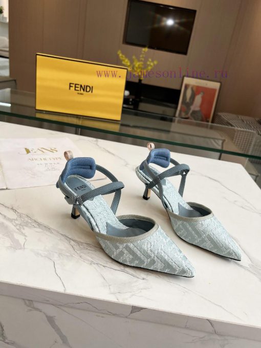 Sizes 35-40 (41 42 customized)Follow height 5.5 8.5pary3y8y