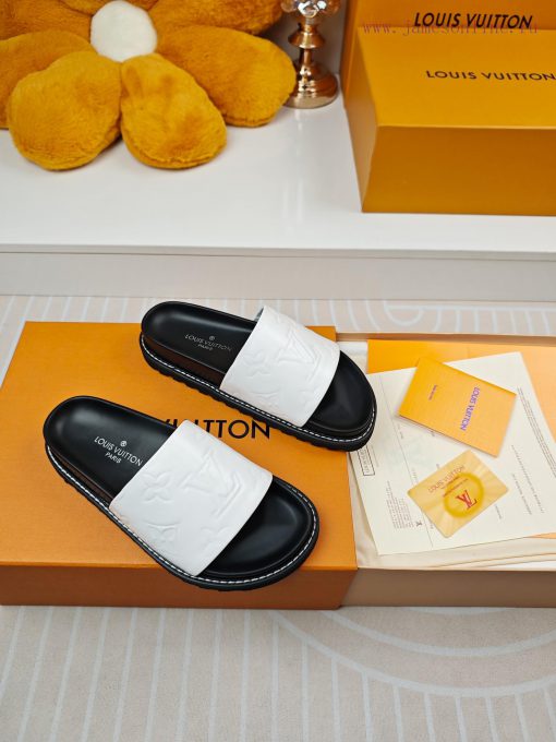 L. V | Luweideng 24 𝐬𝐬🧡 2024 Early Spring New Top Model ️Featuring classic slippers and hardn6lm2nui - Image 2