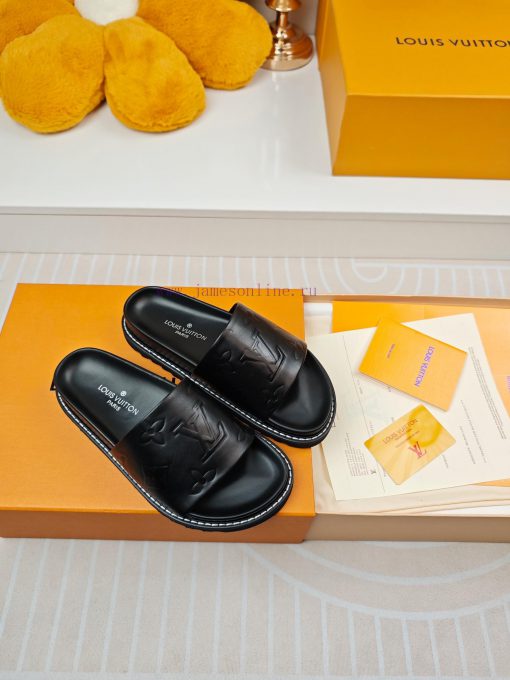 L. V | Luweideng 24 𝐬𝐬🧡 2024 Early Spring New Top Model ️Featuring classic slippers and hardpskl1qqz - Image 3