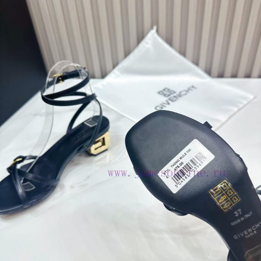 2024 SSS launches GIVENCHY spring/summer collection - the brand's iconic retro elegance cont8wp7ygks - Image 10