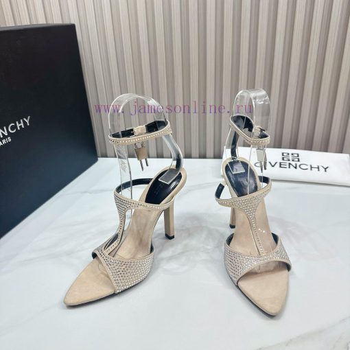 2024 SSS launches GIVENCHY spring/summer collection - the brand's iconic retro elegance conth0yzppe6 - Image 4