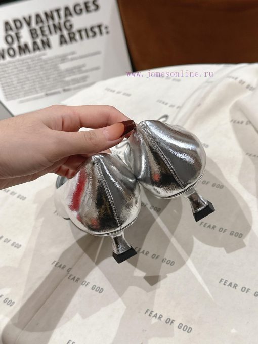 Ferragamo 24 Early Spring Collection New ProductsThe smooth lines of the shoe make it incred3lcxrd67 - Image 6