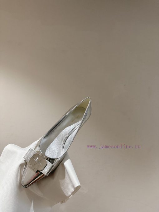 Ferragamo 24 Early Spring Collection New ProductsThe smooth lines of the shoe make it incred3lcxrd67 - Image 9