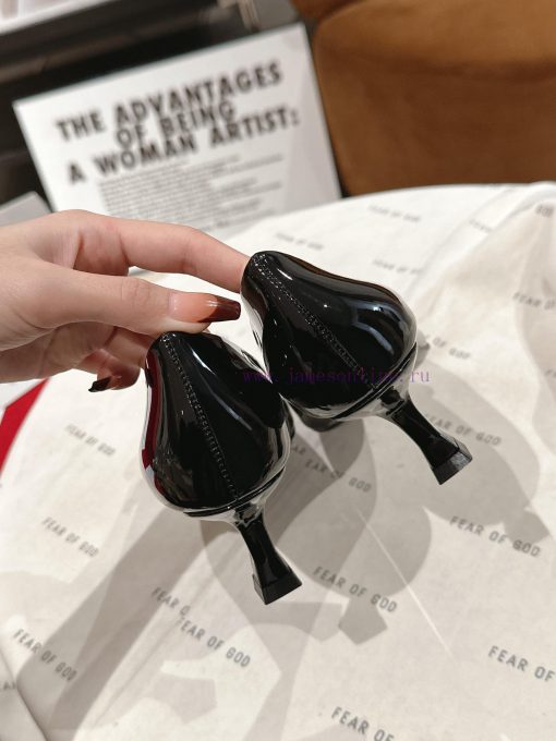 Ferragamo 24 Early Spring Collection New ProductsThe smooth lines of the shoe make it incredephi3z7q - Image 6