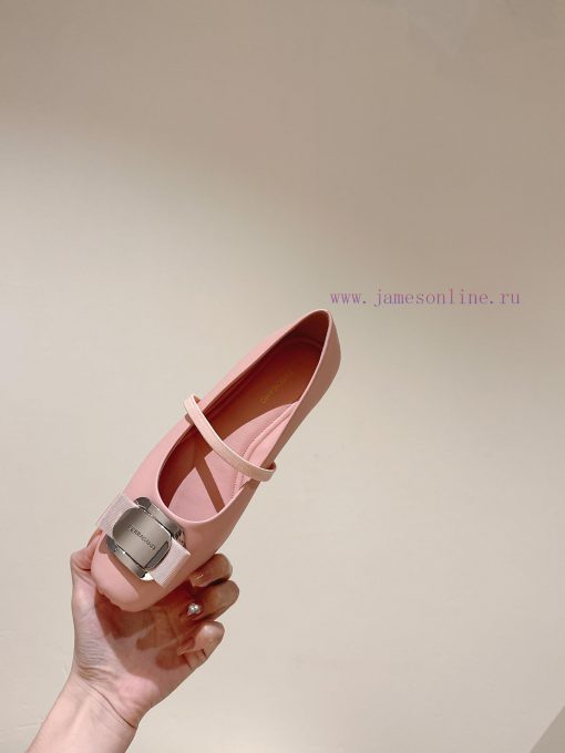 | ²⁰²4 𝐬𝐬  🤍🤎 Ferragamo's early spring series new product features a square bow design, wi5t8go9na - Image 10