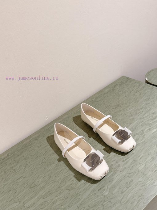 | ²⁰²4 𝐬𝐬  🤍🤎 Ferragamo's early spring series new product features a square bow design, wiuao305z7 - Image 8