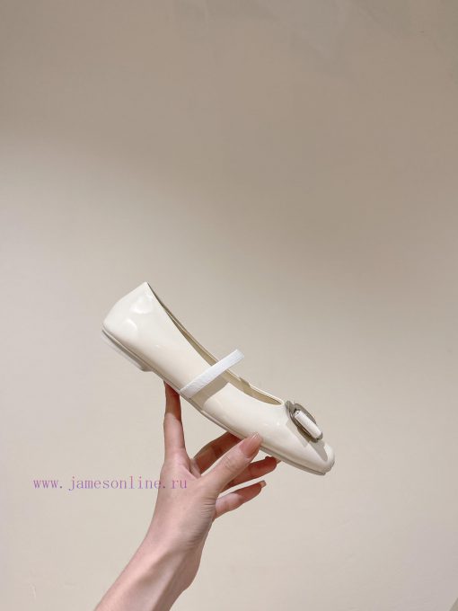 | ²⁰²4 𝐬𝐬  🤍🤎 Ferragamo's early spring series new product features a square bow design, wiuao305z7 - Image 9