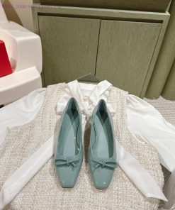 | ²⁰²4 𝐬𝐬  🤍🤎Ferragam"Ferragamo Spring/Summer Collection's new product features a square bx7ekl6yh