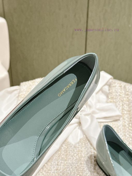| ²⁰²4 𝐬𝐬  🤍🤎Ferragam"Ferragamo Spring/Summer Collection's new product features a square bx7ekl6yh - Image 6