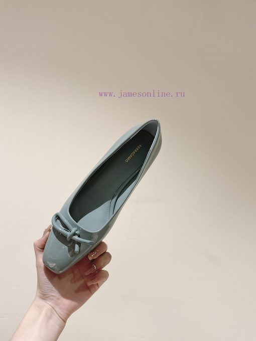 | ²⁰²4 𝐬𝐬  🤍🤎Ferragam"Ferragamo Spring/Summer Collection's new product features a square bx7ekl6yh - Image 10