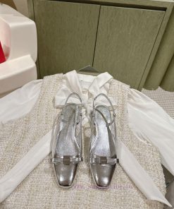 | ²⁰²4 𝐬𝐬  🤍🤎Ferragam"Ferragamo Spring/Summer Collection's new product features a square bs3sz673x