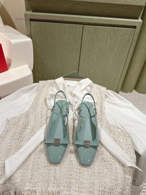 | ²⁰²4 𝐬𝐬  🤍🤎Ferragam"Ferragamo Spring/Summer Collection's new product features a square b2wz0vuc1 - Image 2