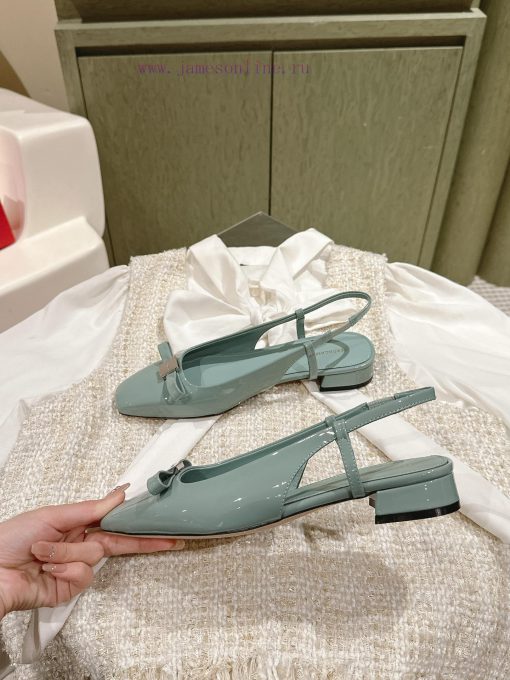 | ²⁰²4 𝐬𝐬  🤍🤎Ferragam"Ferragamo Spring/Summer Collection's new product features a square b2wz0vuc1 - Image 3