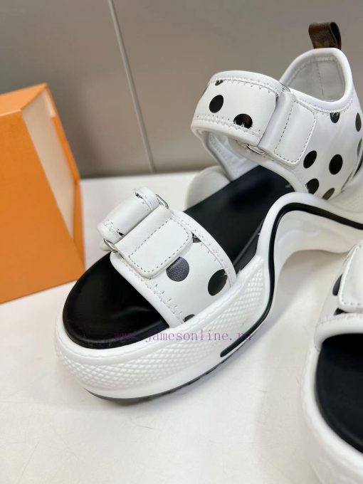 Top tierLouis Vuitton Lv ARCHLIGHT 2024 Spring/Summer Sandals, I love them. They look taller0u6ms3pt - Image 6