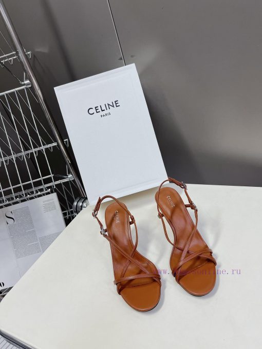 Celine's spring and summer Arc de Triomphe fashion shoes feature a soft and exposed design wux8girsu