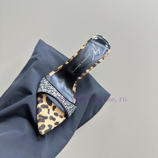 Giuseppe Zanott * sandals are crafted from satin fabric and adorned with Swarovski crystals,274pneiy - Image 8