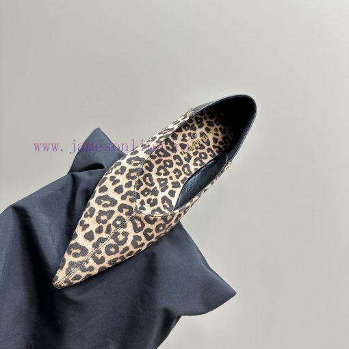Saint Laurent leopard print satin sole with pointed toe and V-shaped upperShohuonapa leatherzfm8y9v7 - Image 9