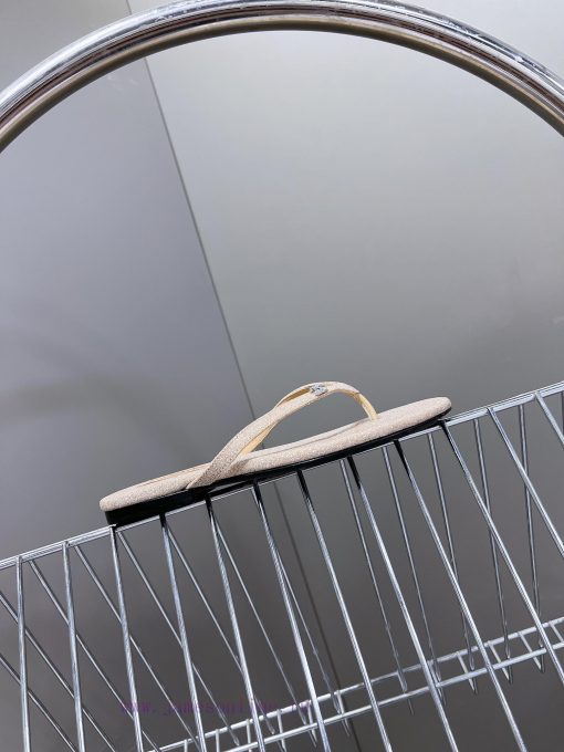 CHANEL | Chanel 24c Spring/Summer New Product Double C Flip flopsThe blockbuster has been im3irfh0jy - Image 6