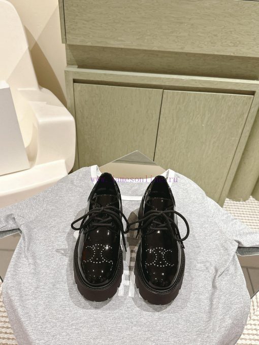 | ²⁰²4 𝐬𝐬  🤍🤎  Purchasing gradeCelin * thick soled laser loafers, the latest fashion trend v7blr21m