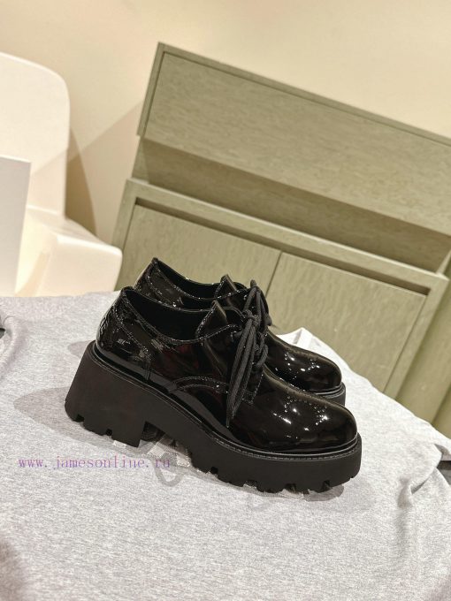 | ²⁰²4 𝐬𝐬  🤍🤎  Purchasing gradeCelin * thick soled laser loafers, the latest fashion trend v7blr21m - Image 3