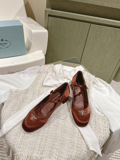 | ²⁰²4 𝐬𝐬  🤍🤎Prada's new spring and summer collection of stunning Mary Jane shoes is so surdw57yokt - Image 4