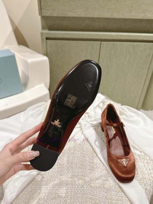 | ²⁰²4 𝐬𝐬  🤍🤎Prada's new spring and summer collection of stunning Mary Jane shoes is so surdw57yokt - Image 7