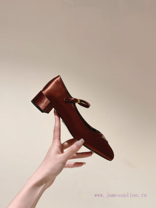 | ²⁰²4 𝐬𝐬  🤍🤎Prada's new spring and summer collection of stunning Mary Jane shoes is so surdw57yokt - Image 9