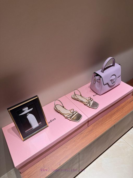 The most2024 Spring/Summer New Product Gianvito Rossi-Metal chain square toe flat sandalsGiay7ngedf6 - Image 2