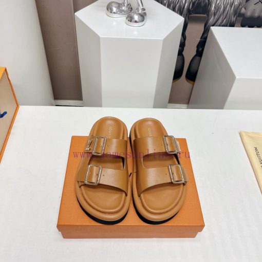 Top tierL * V Donkey 2024vs Summer Latest Wang Fried Sandals SeriesCouple belt buckle cooler37qeczyq - Image 2