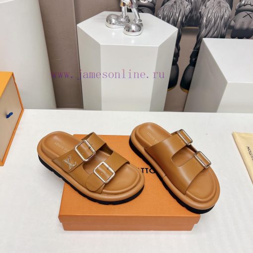 Top tierL * V Donkey 2024vs Summer Latest Wang Fried Sandals SeriesCouple belt buckle cooler37qeczyq - Image 3