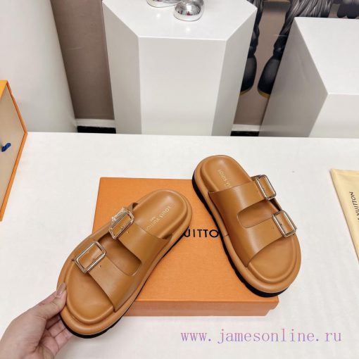 Top tierL * V Donkey 2024vs Summer Latest Wang Fried Sandals SeriesCouple belt buckle cooler37qeczyq - Image 5