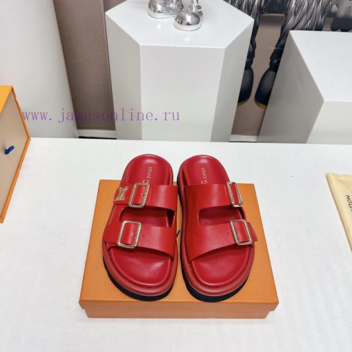 Top tierL * V Donkey 2024vs Summer Latest Wang Fried Sandals SeriesCouple belt buckle coolers0qd4wf2