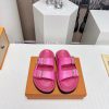 Top tierL * V Donkey 2024vs Summer Latest Wang Fried Sandals SeriesCouple belt buckle cooler6b4f8hjv