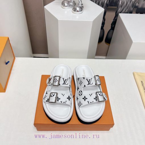 Top tierL * V Donkey 2024vs Summer Latest Wang Fried Sandals SeriesCouple belt buckle coolerpag1uy4a