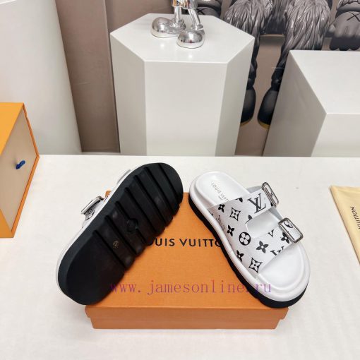 Top tierL * V Donkey 2024vs Summer Latest Wang Fried Sandals SeriesCouple belt buckle coolerpag1uy4a - Image 10