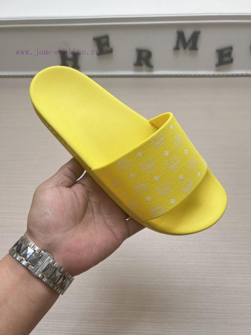 MCM's latest popular fashion slippers, with original 11 mold opening on the official websiteyi9ur3n4