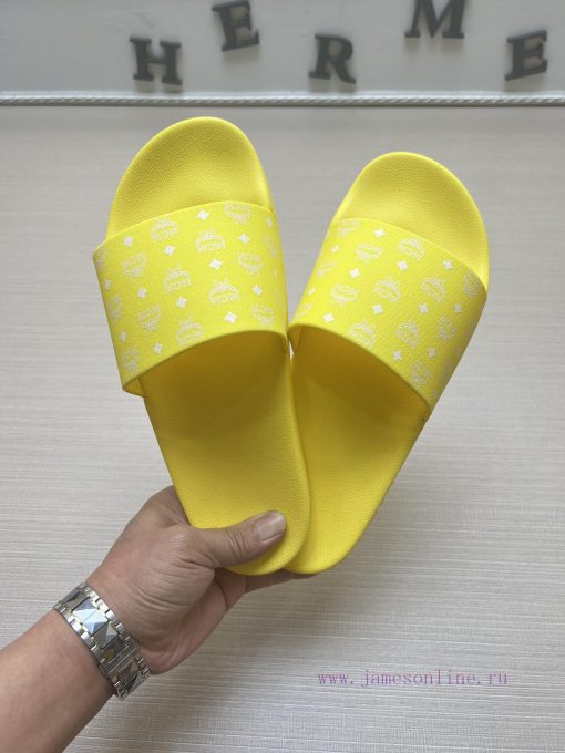 MCM's latest popular fashion slippers, with original 11 mold opening on the official websiteyi9ur3n4 - Image 3