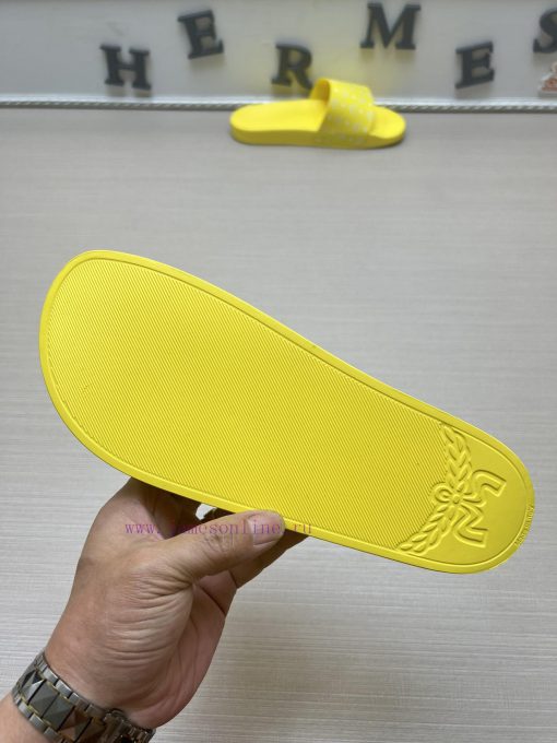 MCM's latest popular fashion slippers, with original 11 mold opening on the official websiteyi9ur3n4 - Image 10