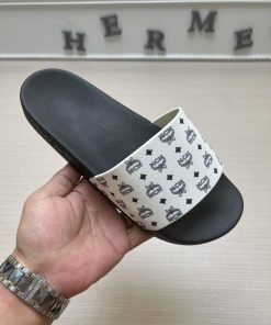 MCM's latest popular fashion slippers, with original 11 mold opening on the official websitemtifhns4